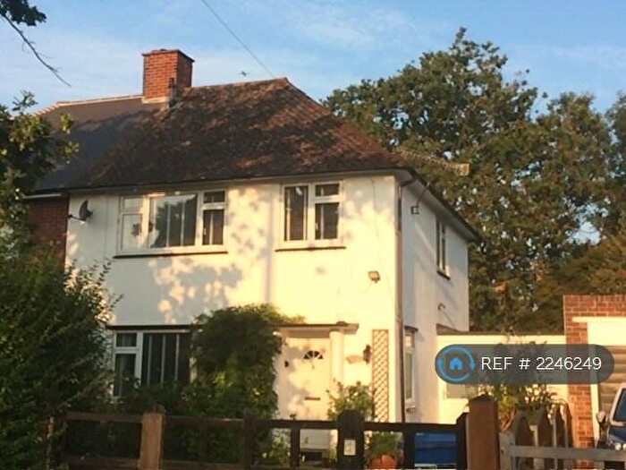 3 Bedroom Semi-Detached House To Rent In Stuart Way, Windsor, SL4