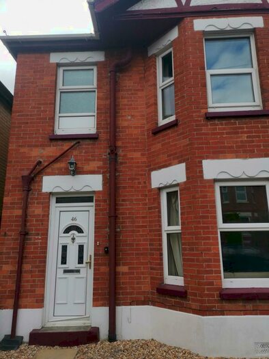 4 Bedroom House To Rent In Bedroom Detached House In Winton, BH9