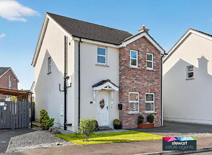4 Bedroom Detached House For Sale In Hazelgrove Avenue, Lurgan, BT66