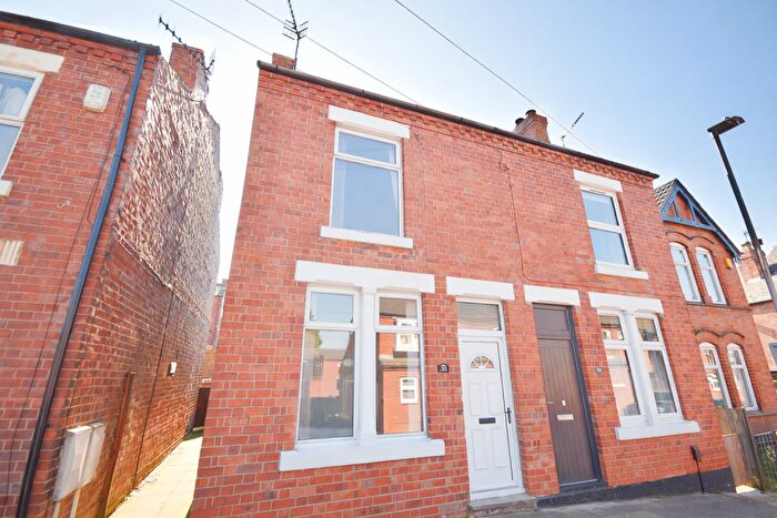 2 Bedroom Semi Detached House For Sale In Halls Road, Stapleford, Nottingham, NG9