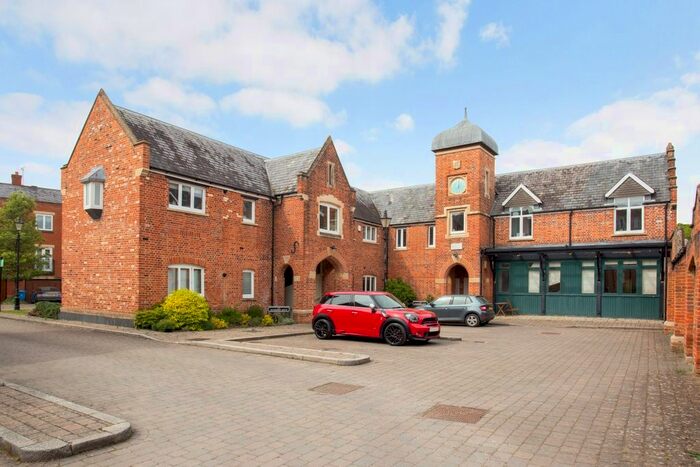 2 Bedroom Flat To Rent In Longbourn, Windsor, SL4