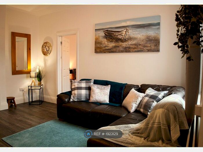 3 Bedroom Flat To Rent In Dacre Street, South Shields, NE33