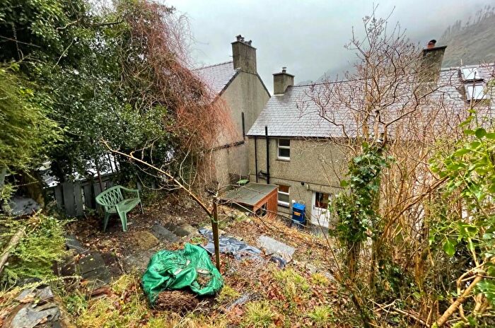 3 Bedroom End Of Terrace House For Sale In Betws Garmon, Caernarfon, Gwynedd, LL54