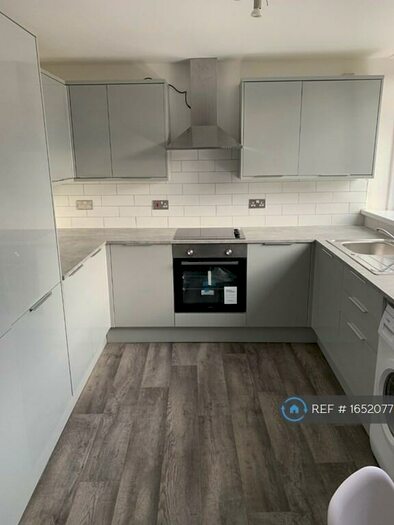 3 Bedroom Flat To Rent In George Street, Aberdeen, AB25