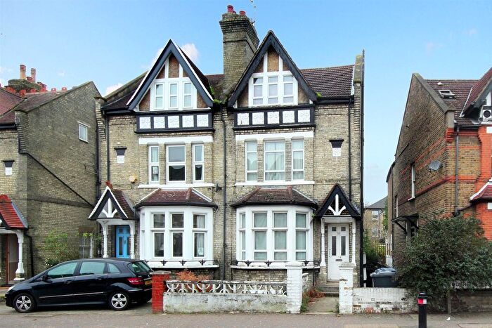 1 Bedroom Flat To Rent In Broughton Road, London, W13