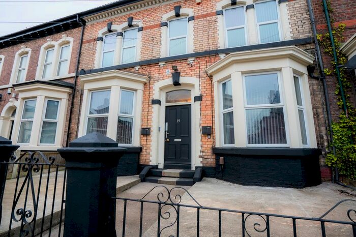 Studio To Rent In Balmoral Road, Liverpool, L6