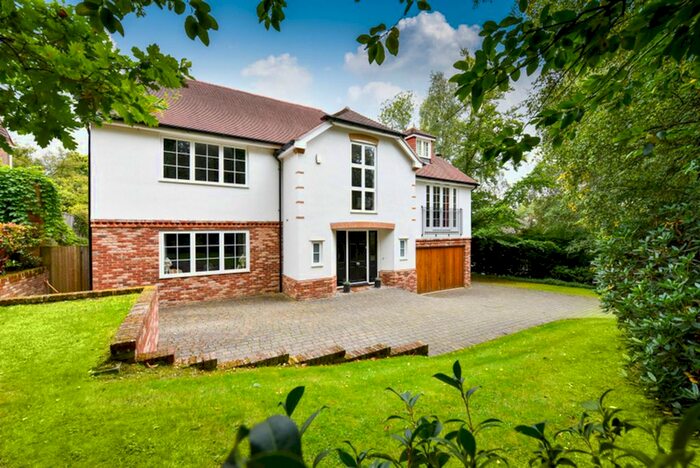 6 Bedroom Detached House For Sale In Hither Chantlers, Langton Green, TN3