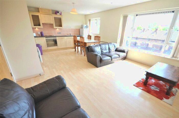 3 Bedroom Apartment To Rent In Sugar Mill Square, Block, Foster Street, Salford, M5