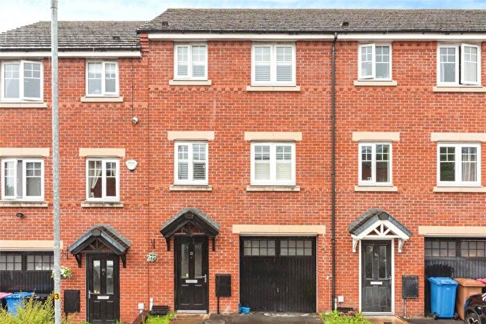 4 Bedroom Terraced House For Sale In Wrigley Avenue, Pendlebury, Swinton, Manchester, M27