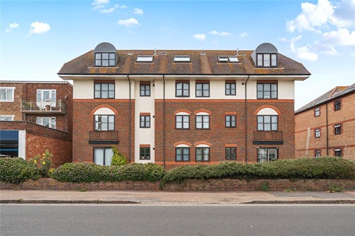 1 Bedroom Flat To Rent In Victoria Court, South Street, Lancing, West Sussex, BN15