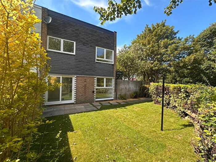 3 Bedroom End Of Terrace House For Sale In Rowan Avenue, Harraton, Washington, NE38