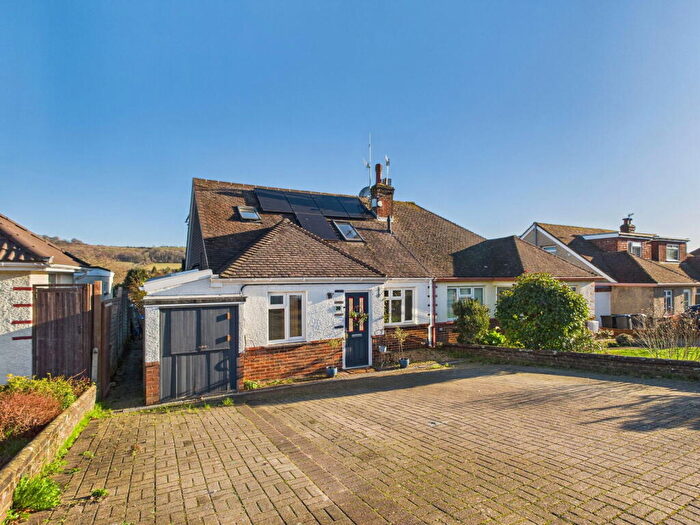 4 Bedroom Semi-Detached Bungalow For Sale In Vale Avenue, Findon Valley, Worthing, BN14