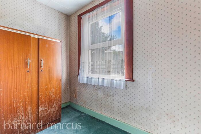 3 Bedroom Terraced House For Sale In Cecil Road, Croydon, CR0