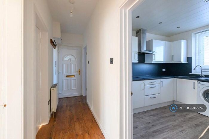 2 Bedroom Flat To Rent In Byron Street, Dundee, DD3