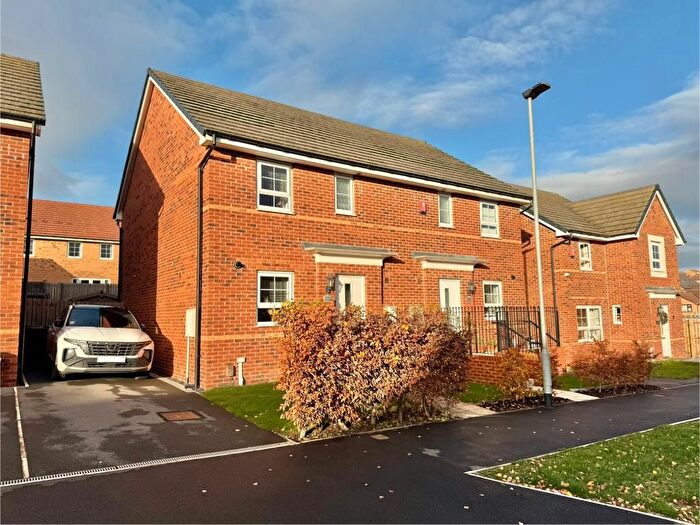 3 Bedroom Semi-Detached House For Sale In Newland Avenue, Cudworth, Barnsley, S72