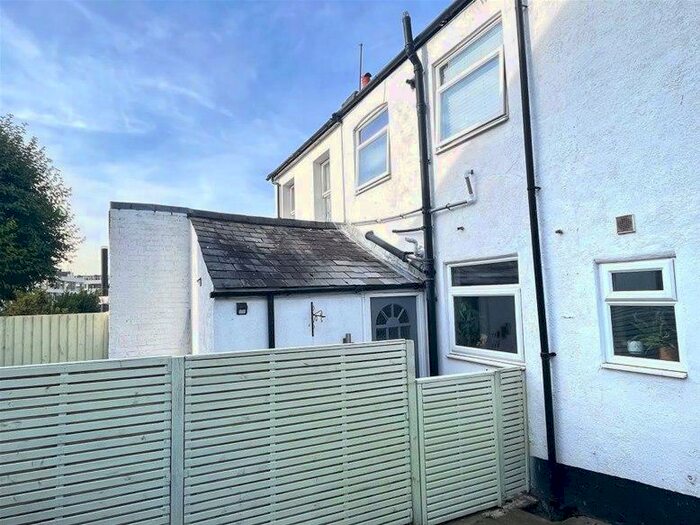 2 Bedroom Maisonette To Rent In Bedford Road, St Albans, Hertfordshire, AL1