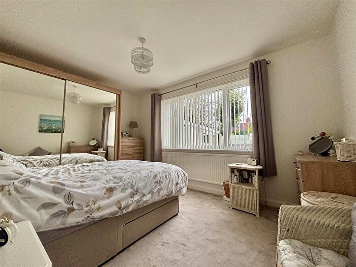 2 Bedroom Semi-detached Bungalow For Sale In Clyne View, Killay, Swansea, SA2