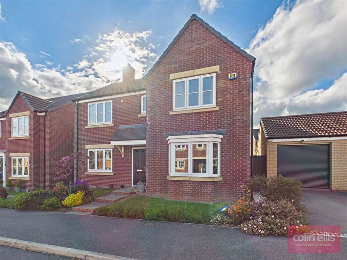 4 Bedroom Detached House For Sale In Ouzel Grove, Scarborough, YO11