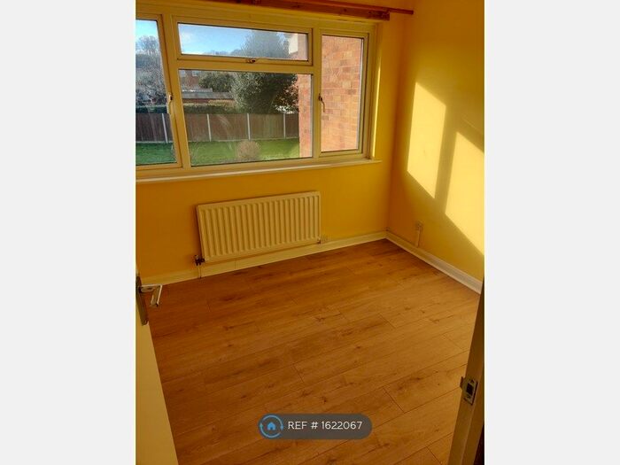 2 Bedroom Terraced House To Rent In Abinger Drive, Chatham, ME5