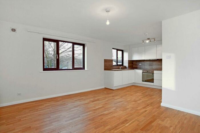 1 Bedroom Flat To Rent In Harrison Court Myers Lane, Off Mercury Road, SE14