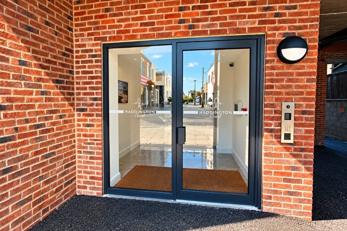 2 Bedroom Flat For Sale In Haddington Court, William Street, Herne Bay, CT6