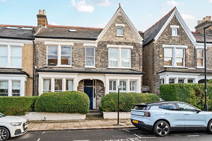 1 Bedroom Flat For Sale In Leander Road, London, SW2