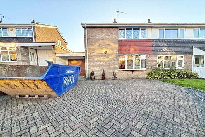 3 Bedroom Semi Detached House To Rent In Muirfield Crescent, Oldbury, B69