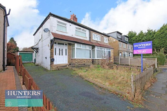 3 Bedroom Semi-Detached House To Rent In Thorn Drive Heaton, Bradford, West Yorkshire, BD9
