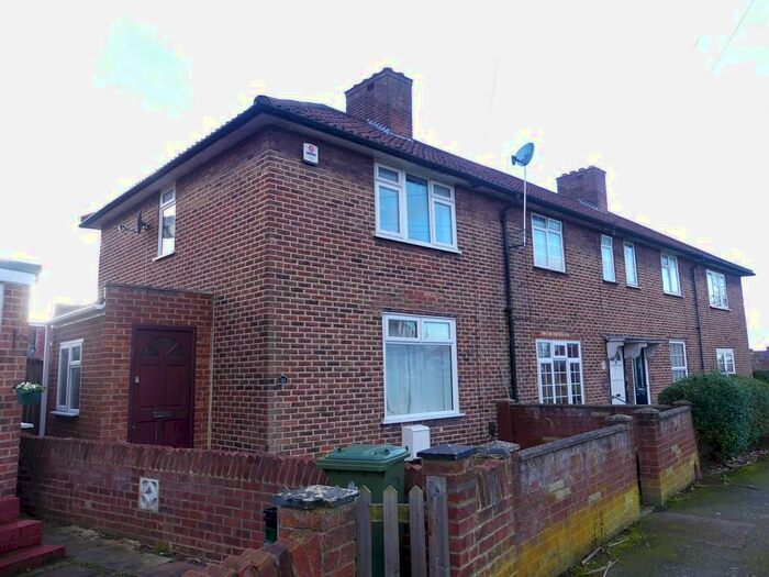 3 Bedroom End Of Terrace House To Rent In Prestbury Square, Mottingham, SE9