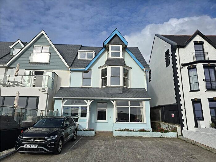 2 Bedroom Flat To Rent In Summerleaze Crescent, Bude, Cornwall, EX23