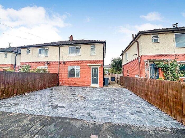3 Bedroom Semi-detached House For Sale In Lower Bellevue, Morda, SY10