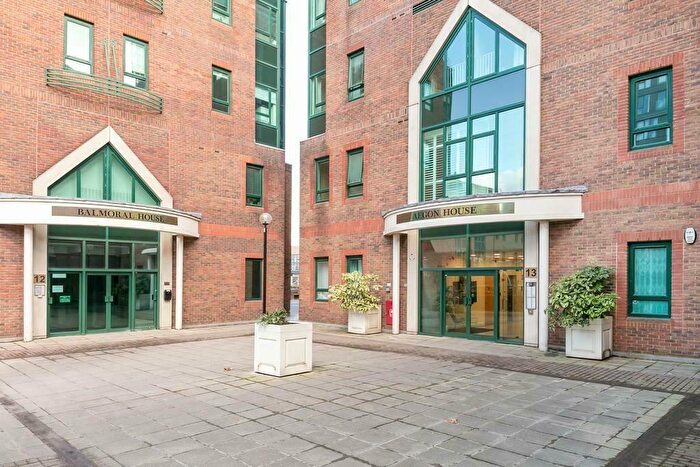 1 Bedroom Apartment To Rent In Aegon House, Lanark Square, Crossharbour, South Quay, London, E14