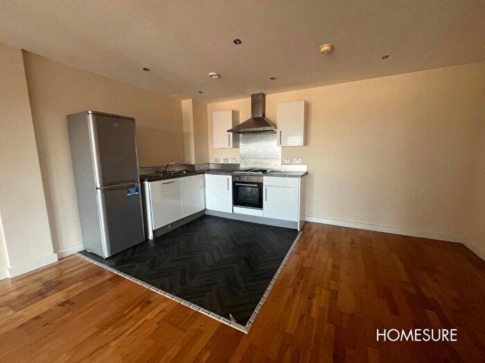 2 Bedroom Flat To Rent In Leeds Street, Liverpool, Merseyside, L3