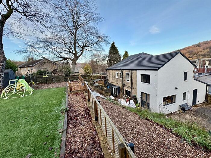 4 Bedroom Character Property For Sale In Meltham Mills Road, Meltham, Holmfirth, HD9