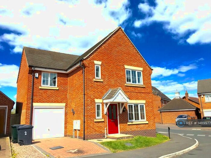 4 Bedroom Detached House To Rent In Clovelly Drive, Nottingham, NG3