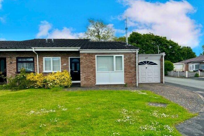 3 Bedroom Bungalow To Rent In The Copse, Runcorn, WA7