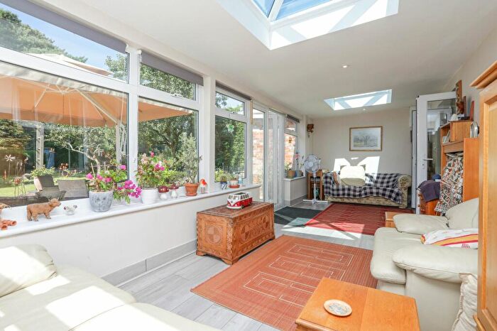 3 Bedroom Detached House For Sale In Acrise, Folkestone, CT18