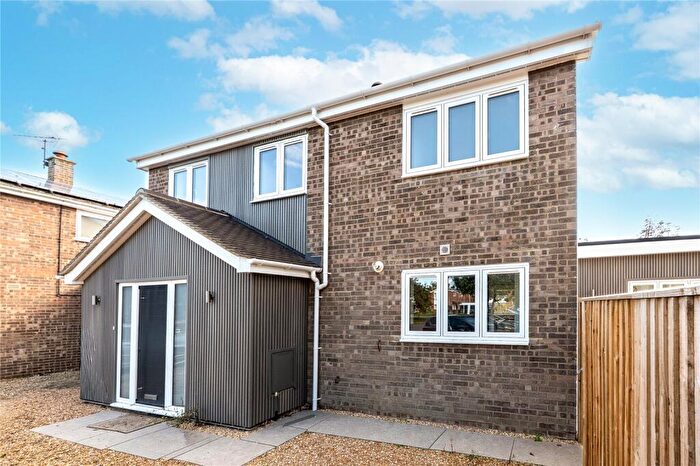4 Bedroom Link Detached House For Sale In Westfield Road, Long Wittenham, Abingdon, Oxfordshire, OX14