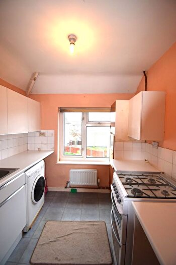 1 Bedroom Flat To Rent In Dagenham, RM8