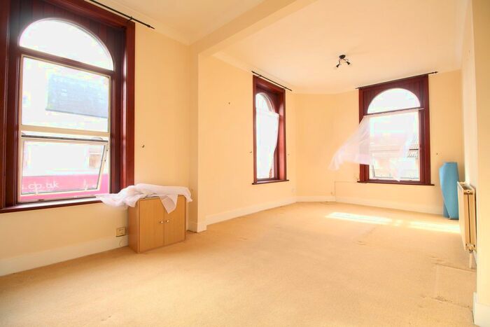 1 Bedroom Flat To Rent In Baker Street, Enfield Town, EN1