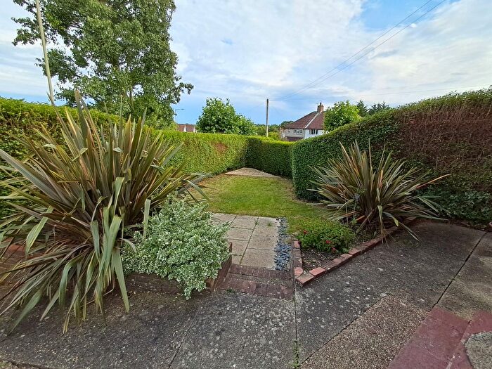 3 Bedroom Semi-Detached House To Rent In Trinder Road, Barnet, Hertfordshire, EN5