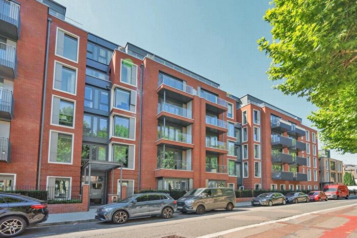 1 Bedroom Flat To Rent In Sovereign Court, Glenthorne Road, Hammersmith, W6