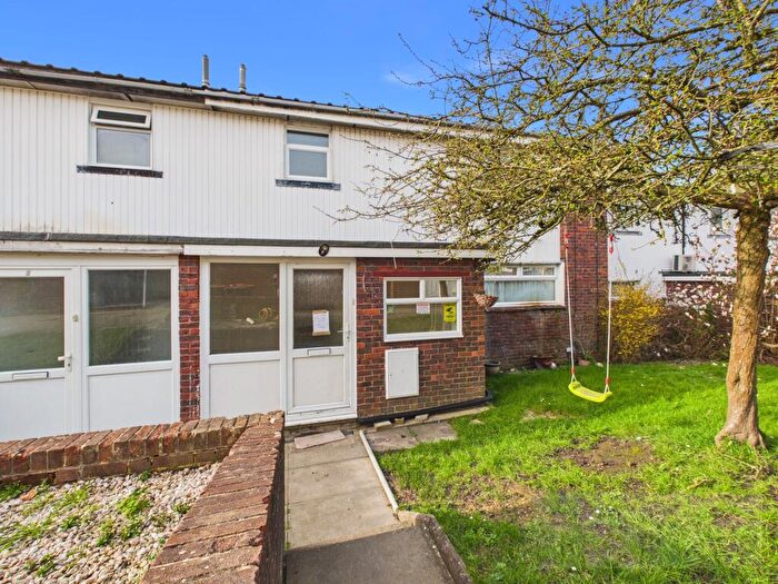 3 Bedroom Terraced House For Sale In Eddington Hill, Crawley, RH11
