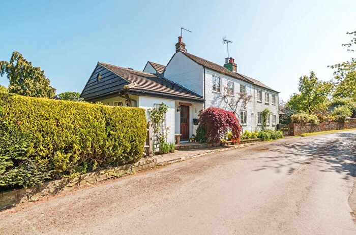 3 Bedroom Semi-Detached House For Sale In Warningcamp, Arundel, BN18