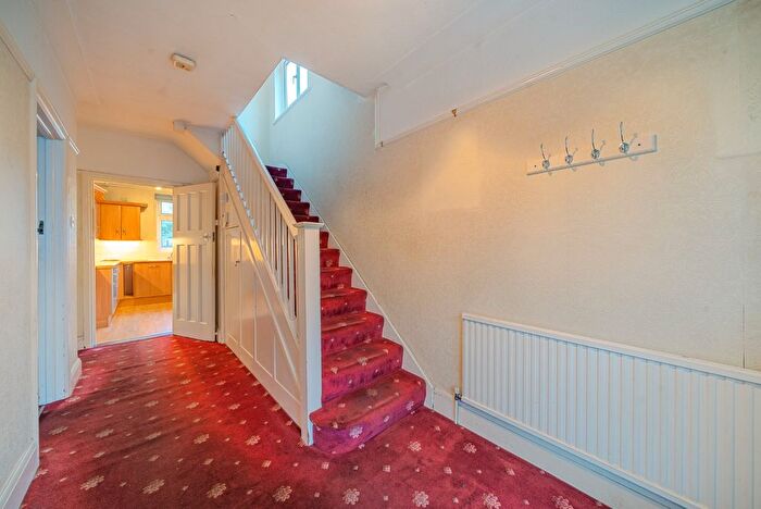 3 Bedroom Detached House For Sale In Marlborough Lane, London, SE7