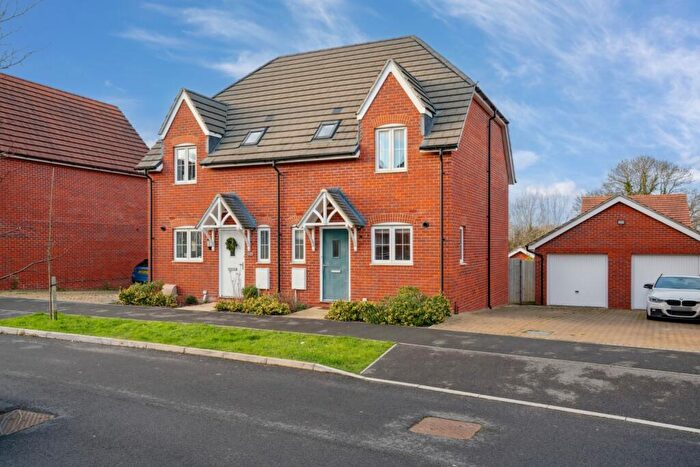 2 Bedroom Semi-Detached House To Rent In Pike Reach, Wantage, OX12