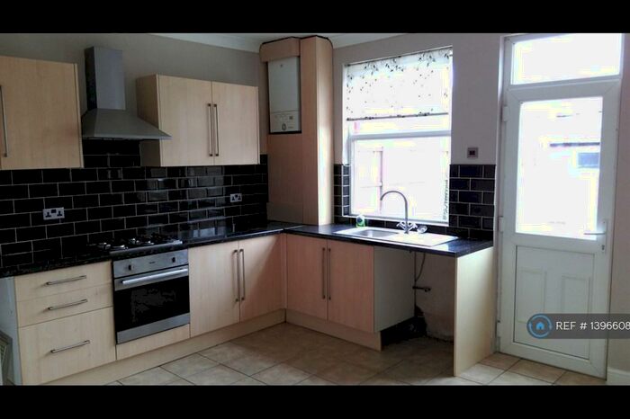 2 Bedroom Terraced House To Rent In Lyndon Avenue, Leeds, LS25