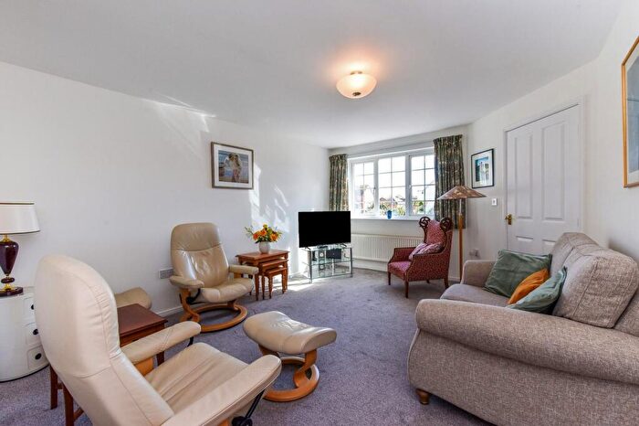 3 Bedroom End Of Terrace House For Sale In Tide Way, Bracklesham Bay, PO20