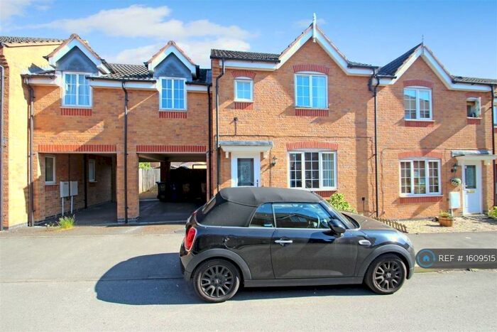 4 Bedroom Terraced House To Rent In Godwin Way, Stoke-On-Trent, ST4