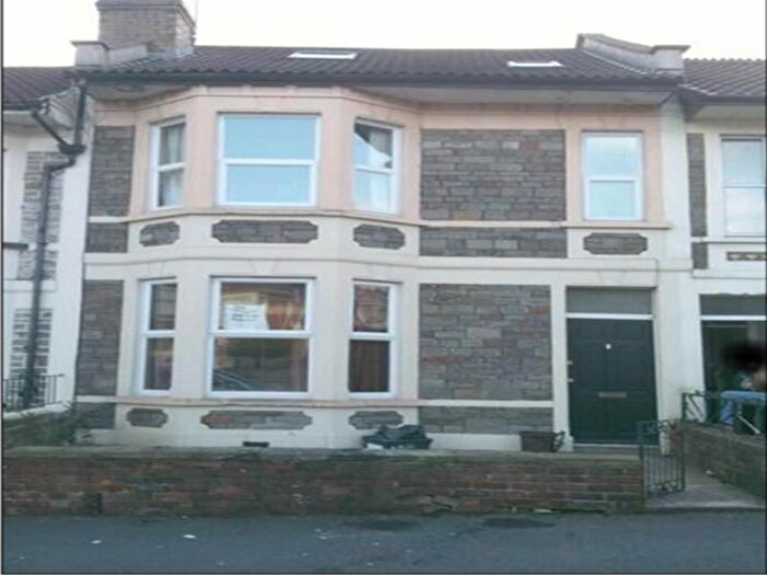 4 Bedroom Terraced House To Rent In Rudthorpe Road, Bristol, BS7